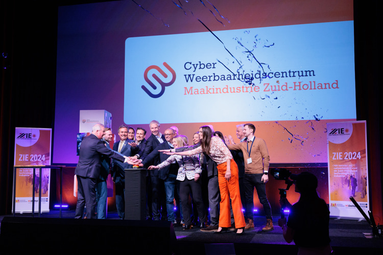 Jouw hulp bij digitale veiligheid; Cyberweerbaarheidscentrum Maakindustrie Zuid-Holland